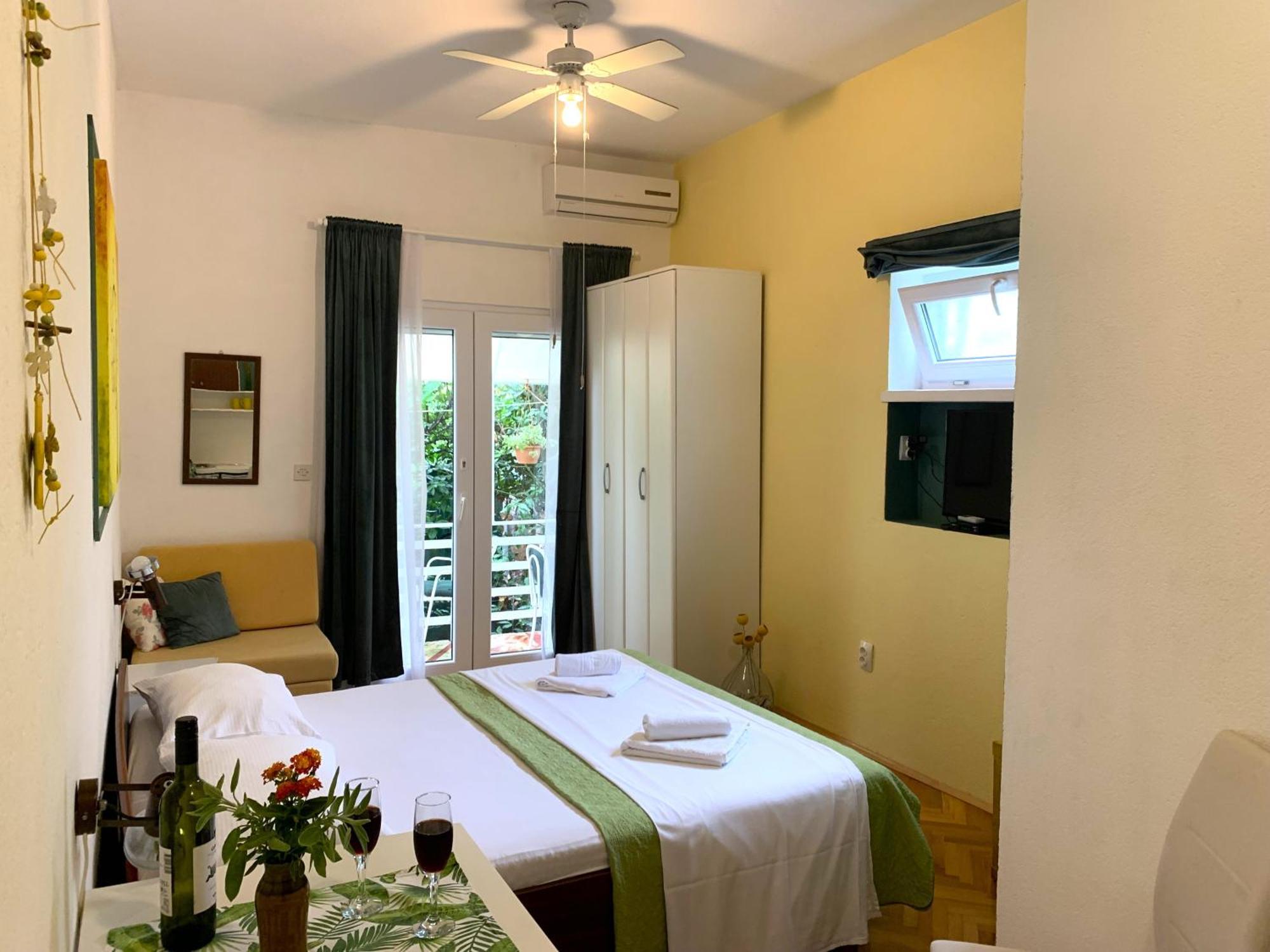 Apartments Garden House Podgora Cameră foto